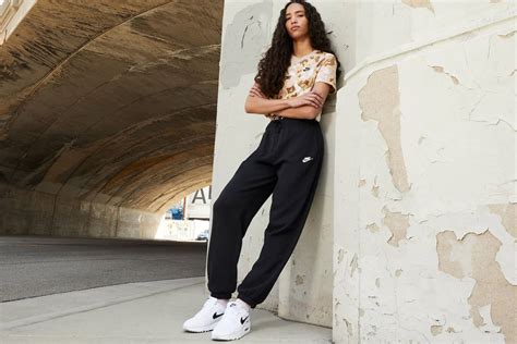 leichte trainingshosen nike damen|Nike Factory Stores.